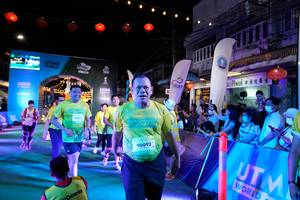 BIB: 400, 90092
                            <button type="button" onclick="openModal(21897307)" class="btn btn-primary btn-sm float-right btn-popup" data-toggle="modal" data-target=".modal-high-quality">
                        <i class="fas fa-shopping-cart"></i> Add to Cart
                    </button>
                                            <button type="button" onclick="isThisMe(21897307, true)" class="btn btn-success btn-sm float-right btn-popup btn-isme hidden" data-toggle="tooltip" data-placement="bottom" title="นี่คือรูปของคุณใช่ไหม คลิกที่นี่เพื่อเอาเข้าอัลบั้ม">
                        <i class="fas fa-plus"></i> Add to album
                    </button>
                    <button type="button" onclick="isThisMe(21897307, false)" class="btn btn-warning btn-sm float-right btn-popup btn-isnotme hidden">
                        <i class="fas fa-ban"></i> Remove from album
                    </button>